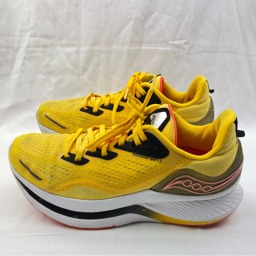 Saucony women’s Endorphin Shift 2 running shoes in a yellow